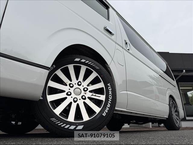Toyota HIACE VAN 2025-11 8627016-8