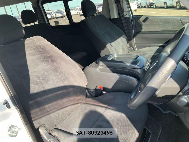 Toyota HIACE VAN 2019-03 8627018-11