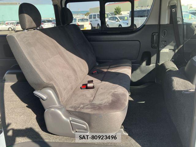 Toyota HIACE VAN 2019-03 8627018-13