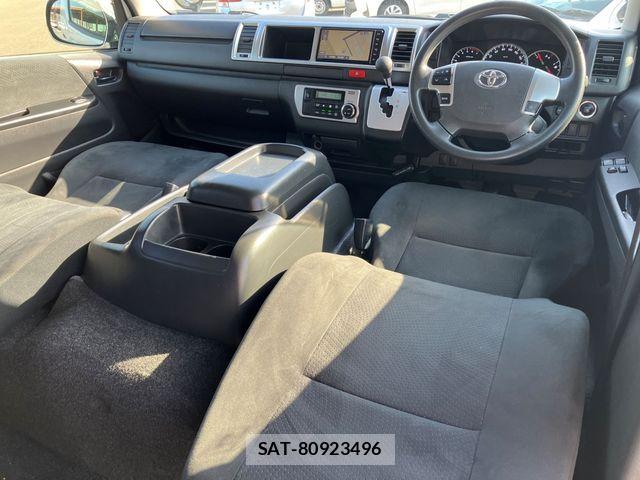 Toyota HIACE VAN 2019-03 8627018-1