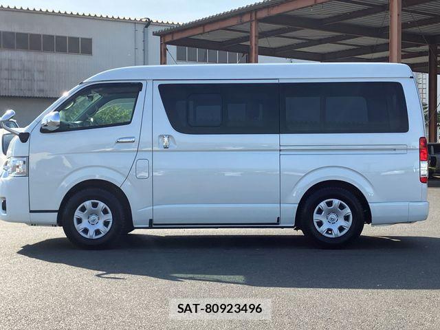 Toyota HIACE VAN 2019-03 8627018-19