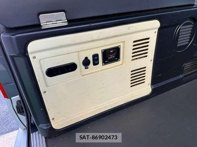 Toyota HIACE VAN 2016-07 8627021-15