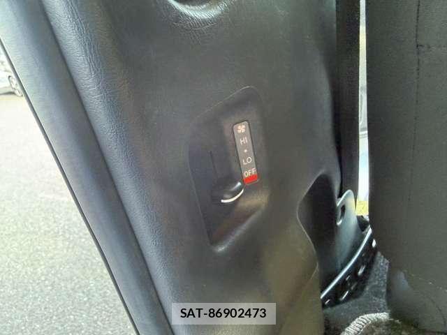 Toyota HIACE VAN 2016-07 8627021-16