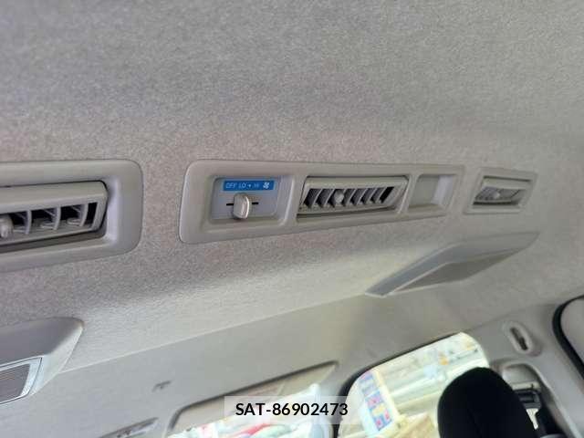 Toyota HIACE VAN 2016-07 8627021-17