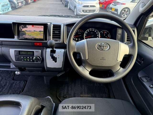 Toyota HIACE VAN 2016-07 8627021-20