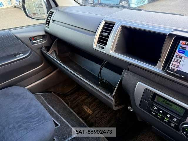 Toyota HIACE VAN 2016-07 8627021-23