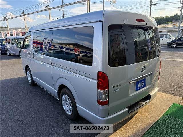 Toyota HIACE VAN 2016-07 8627021-2