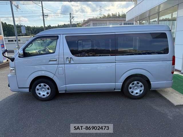 Toyota HIACE VAN 2016-07 8627021-3