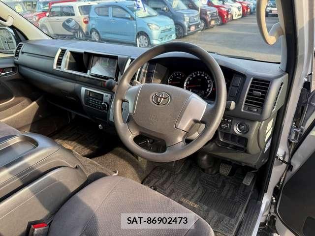 Toyota HIACE VAN 2016-07 8627021-7