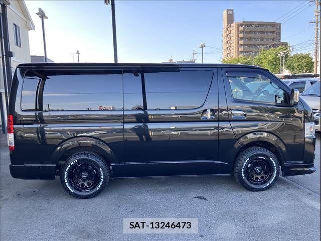 Toyota HIACE VAN 2025-04 8627017-12