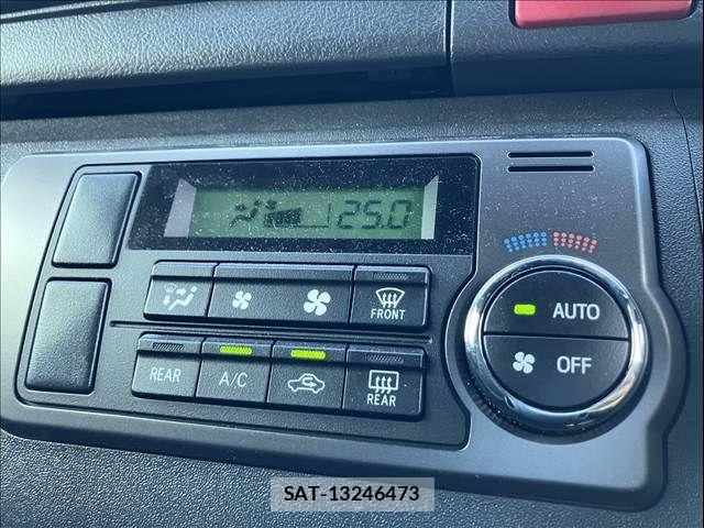 Toyota HIACE VAN 2025-04 8627017-17