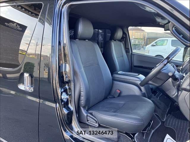 Toyota HIACE VAN 2025-04 8627017-6