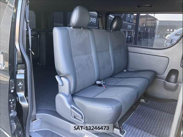 Toyota HIACE VAN 2025-04 8627017-7