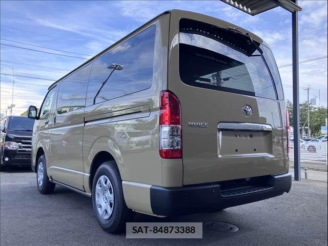 Toyota HIACE VAN 2026-04 8627015-15