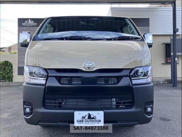 Toyota HIACE VAN 2026-04 8627015-1