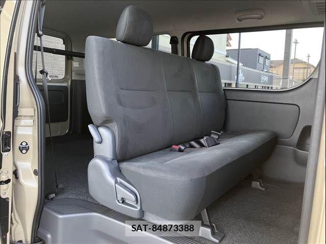 Toyota HIACE VAN 2026-04 8627015-7