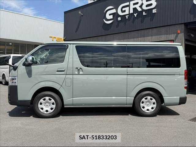 Toyota HIACE VAN 2024-06 8659364-13
