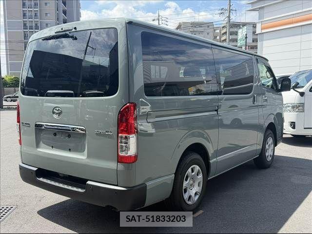 Toyota HIACE VAN 2024-06 8659364-14