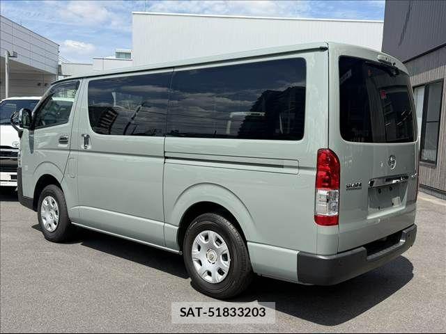 Toyota HIACE VAN 2024-06 8659364-15