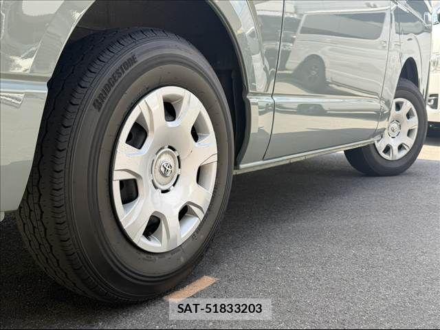 Toyota HIACE VAN 2024-06 8659364-21