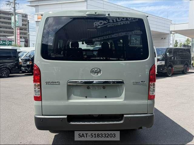 Toyota HIACE VAN 2024-06 8659364-2