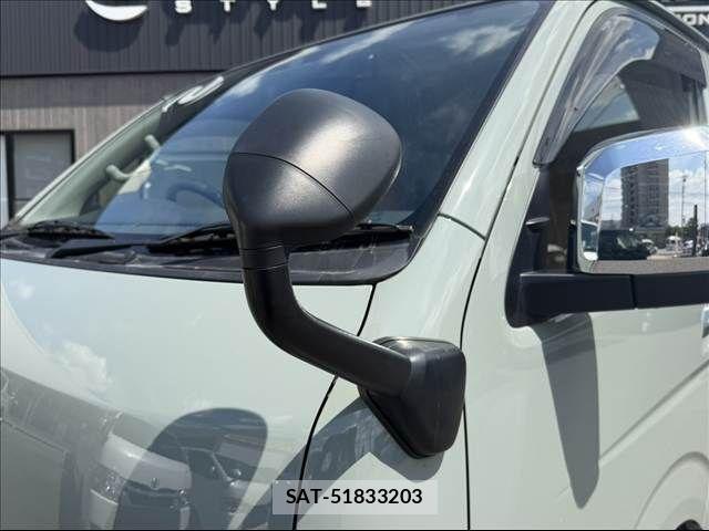 Toyota HIACE VAN 2024-06 8659364-29