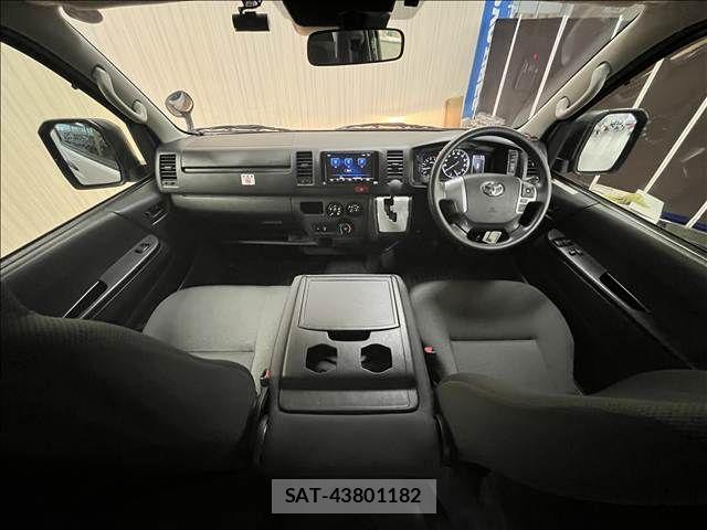 Toyota HIACE VAN 2023-10 8666238-9