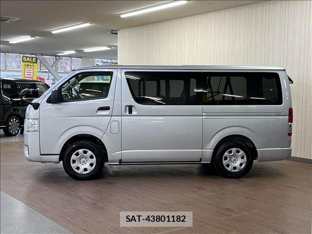 Toyota HIACE VAN 2023-10 8666238-3