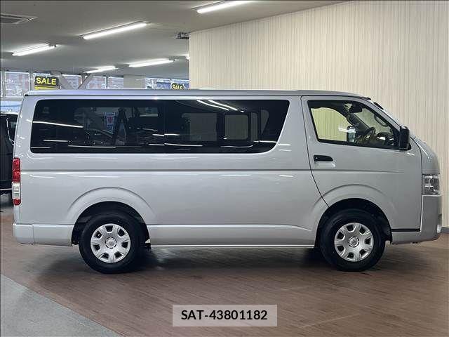 Toyota HIACE VAN 2023-10 8666238-7