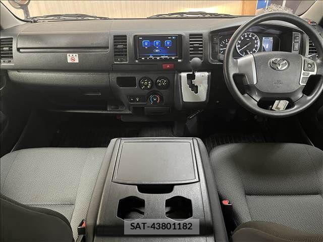 Toyota HIACE VAN 2023-10 8666238-8
