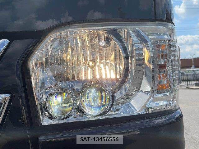 Toyota HIACE VAN 2014-08 8666239-12