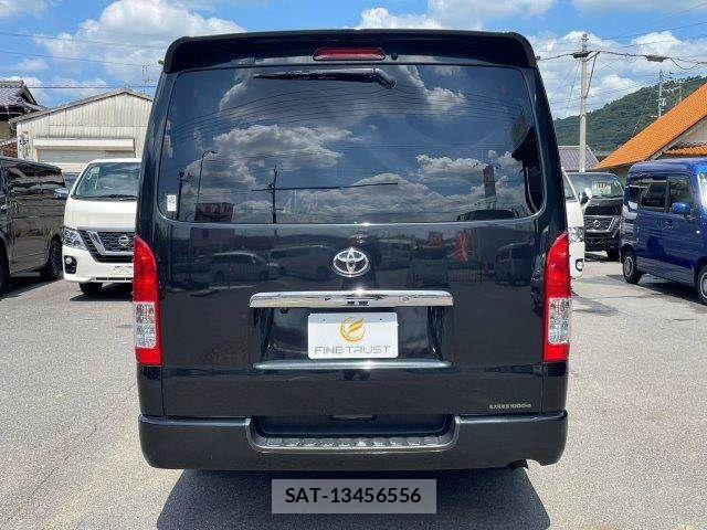 Toyota HIACE VAN 2014-08 8666239-19
