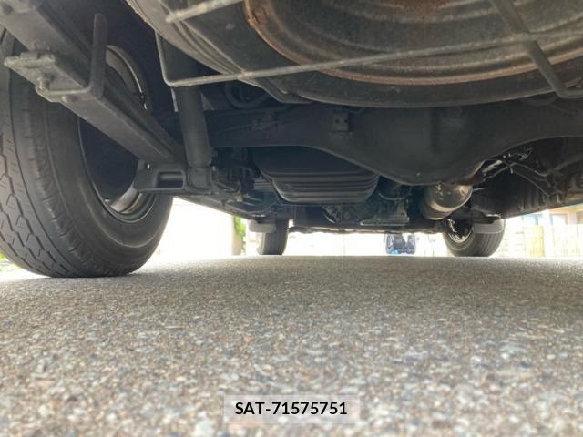 Toyota HIACE VAN 2020-06 8659369-11
