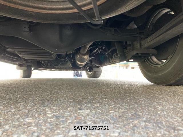 Toyota HIACE VAN 2020-06 8659369-12