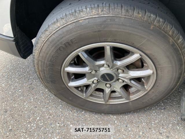 Toyota HIACE VAN 2020-06 8659369-14