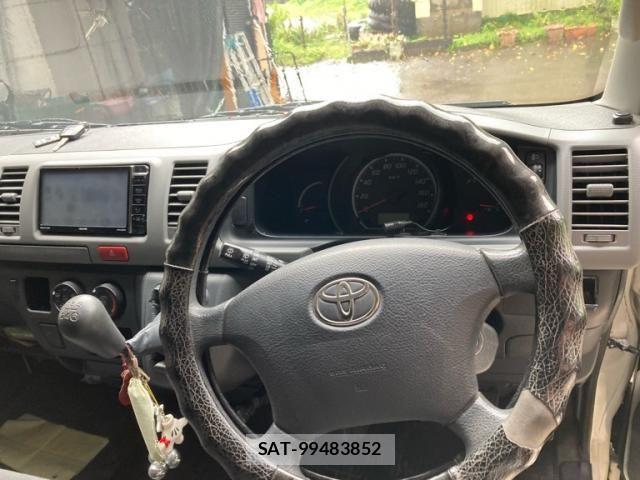 Toyota HIACE VAN 2013-11 8659368-11