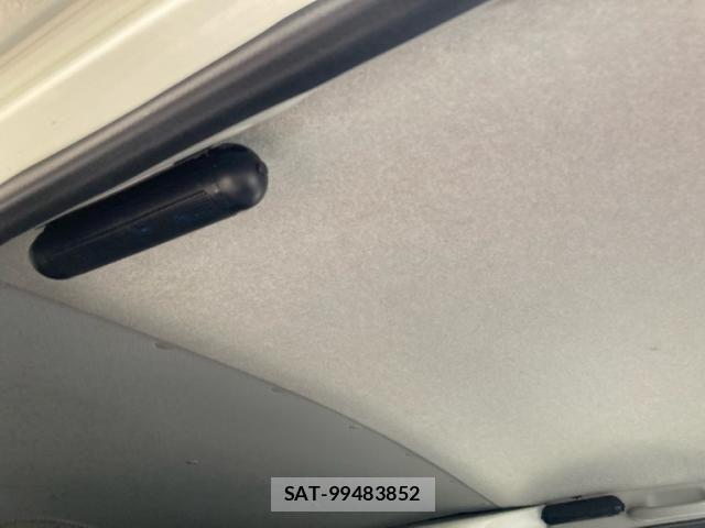 Toyota HIACE VAN 2013-11 8659368-14