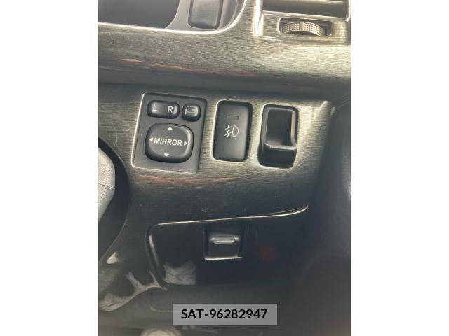 Toyota HIACE VAN 2007-11 8659376-16