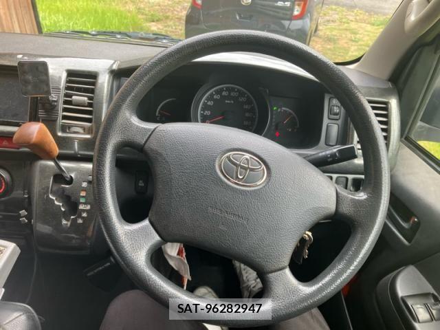 Toyota HIACE VAN 2007-11 8659376-17