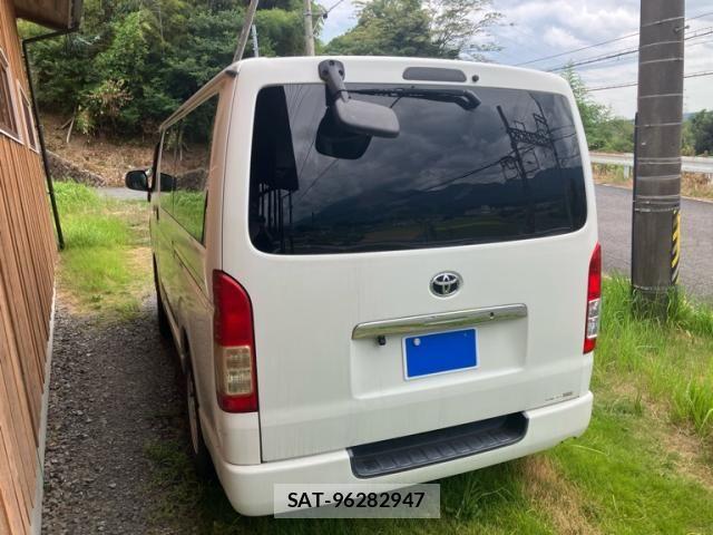 Toyota HIACE VAN 2007-11 8659376-2