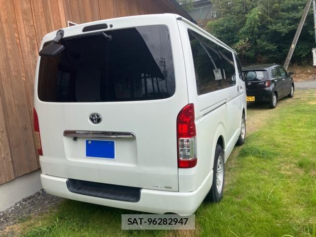 Toyota HIACE VAN 2007-11 8659376-3