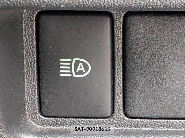 Toyota HIACE VAN 2020-07 8659365-11