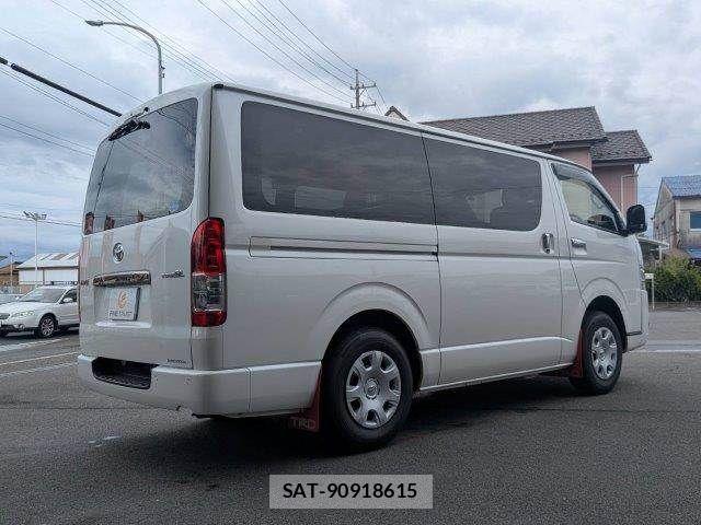 Toyota HIACE VAN 2020-07 8659365-22