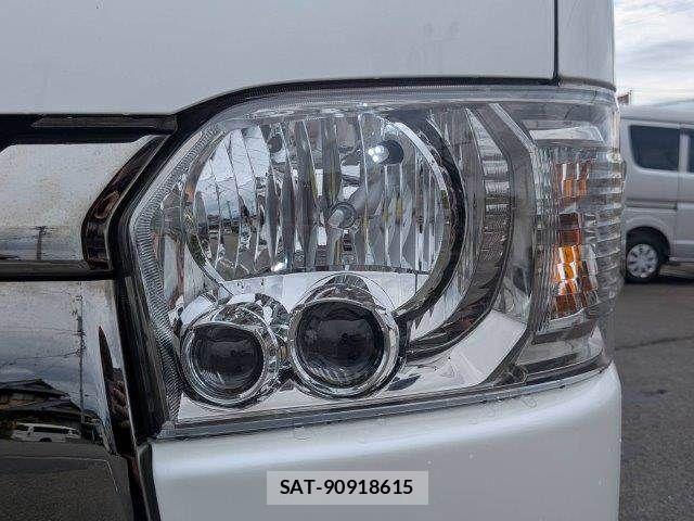 Toyota HIACE VAN 2020-07 8659365-26