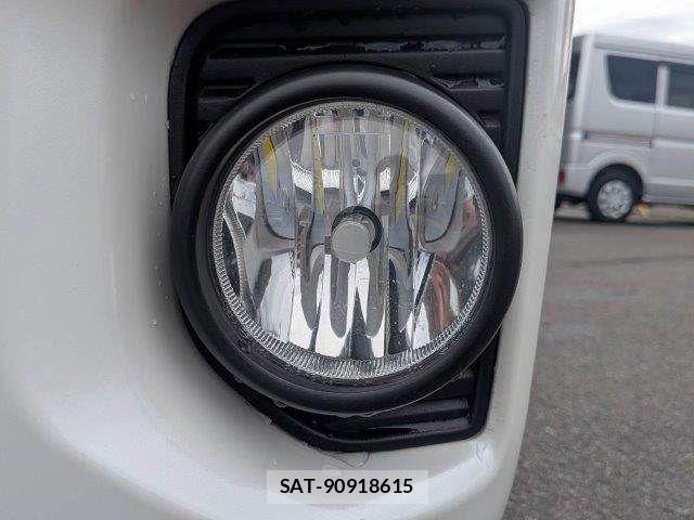 Toyota HIACE VAN 2020-07 8659365-28