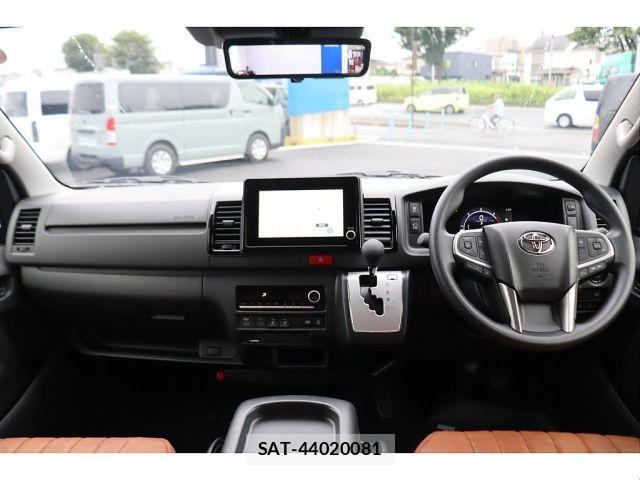 Toyota HIACE VAN 2026-01 8659363-1