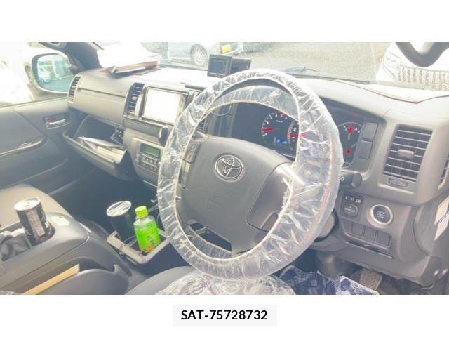 Toyota HIACE VAN 2020-04 8659367-10