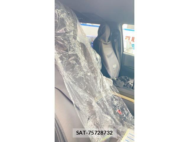 Toyota HIACE VAN 2020-04 8659367-11
