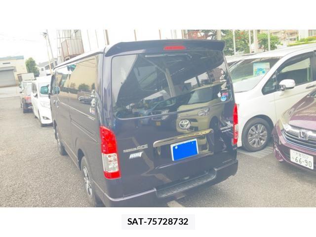 Toyota HIACE VAN 2020-04 8659367-2