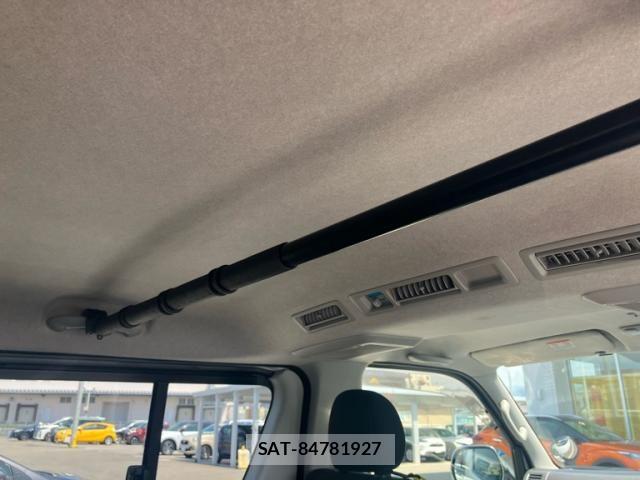 Toyota HIACE VAN 2013-12 8685652-11
